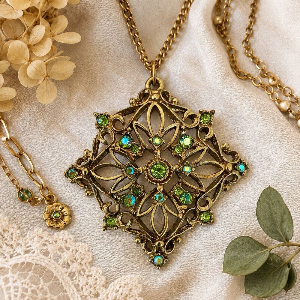 Vintage 1940 Gold Tone Green Peridot Aurora Borealis Rhinestone Pendant Filigree